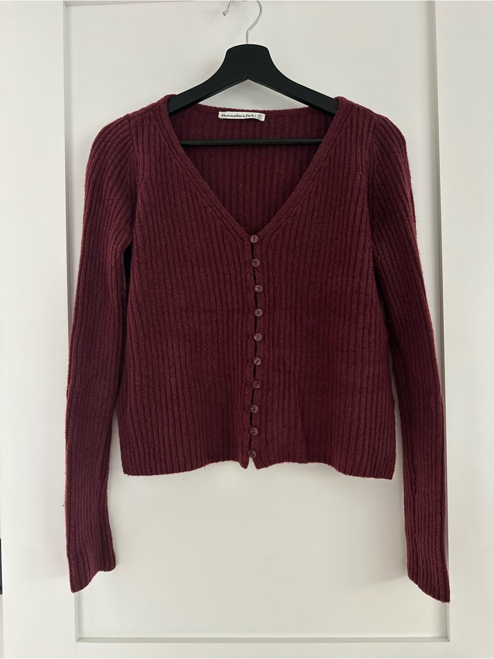 Ribbed V-Neck Cardigan Sweater - Burgundy